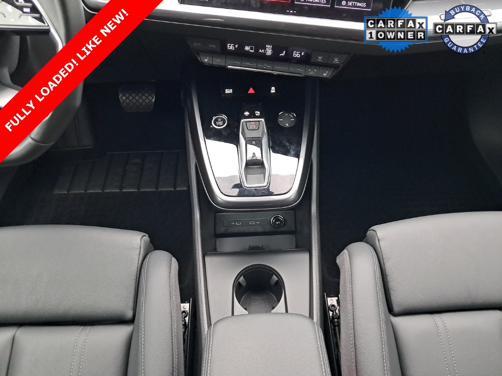 Vehicle image 20 of 24