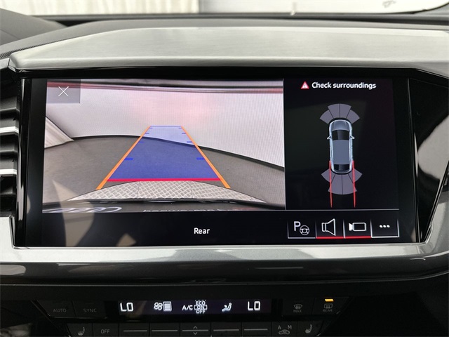 Vehicle image 17 of 26