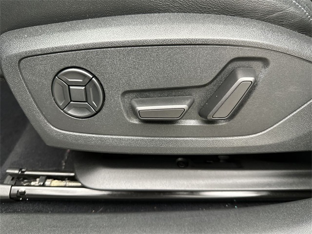 Vehicle image 26 of 26