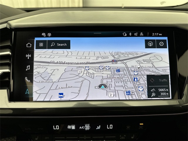 Vehicle image 18 of 26