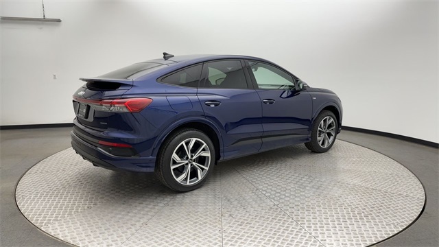 Vehicle image 6 of 26