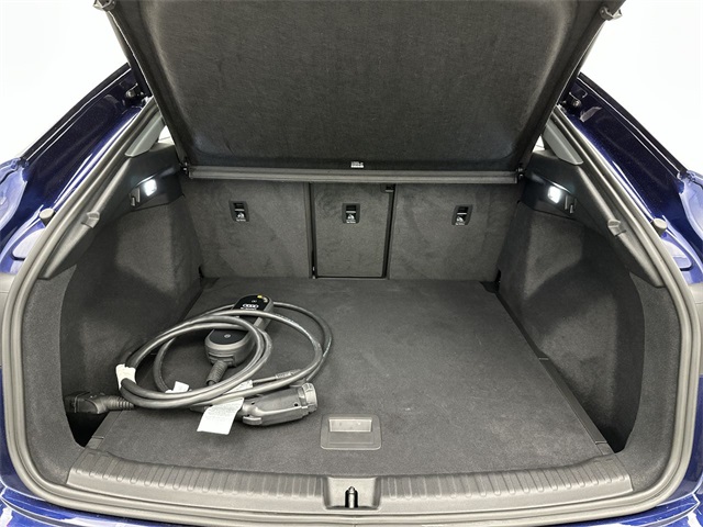 Vehicle image 12 of 26