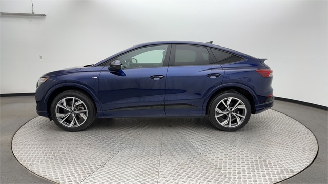 Vehicle image 9 of 26