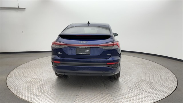 Vehicle image 7 of 26