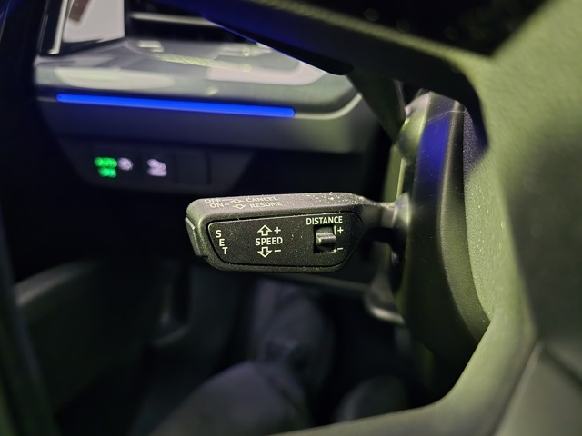 Vehicle image 22 of 29