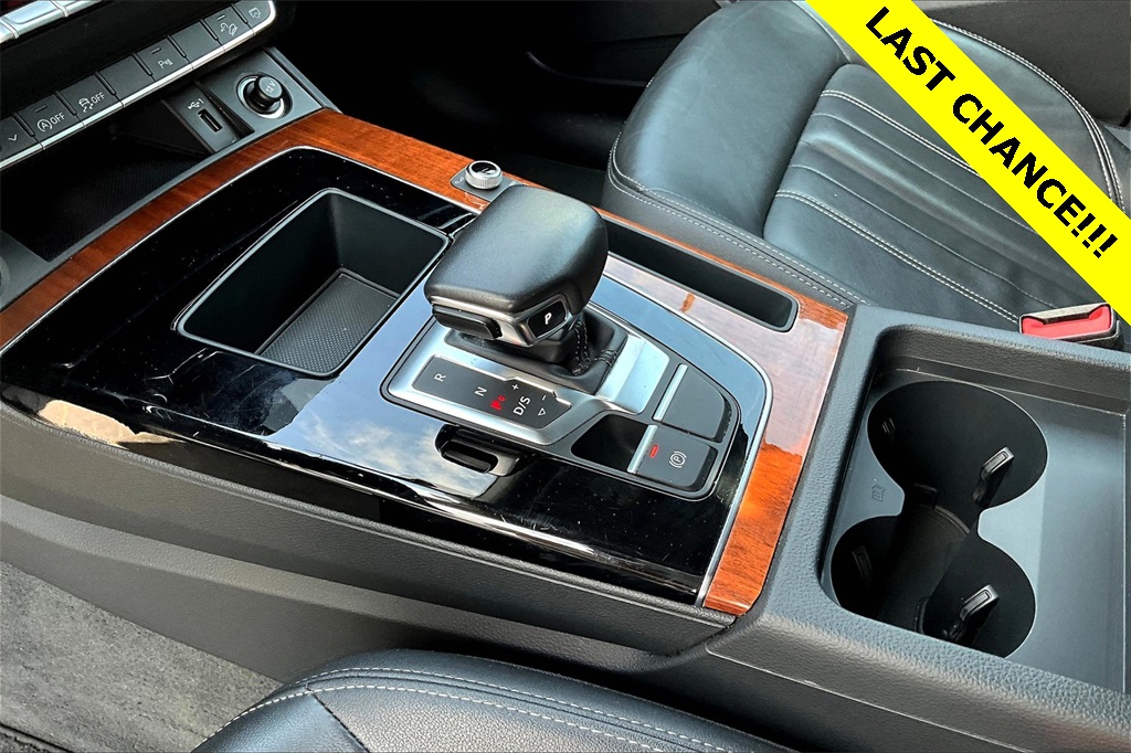 Vehicle image 15 of 36