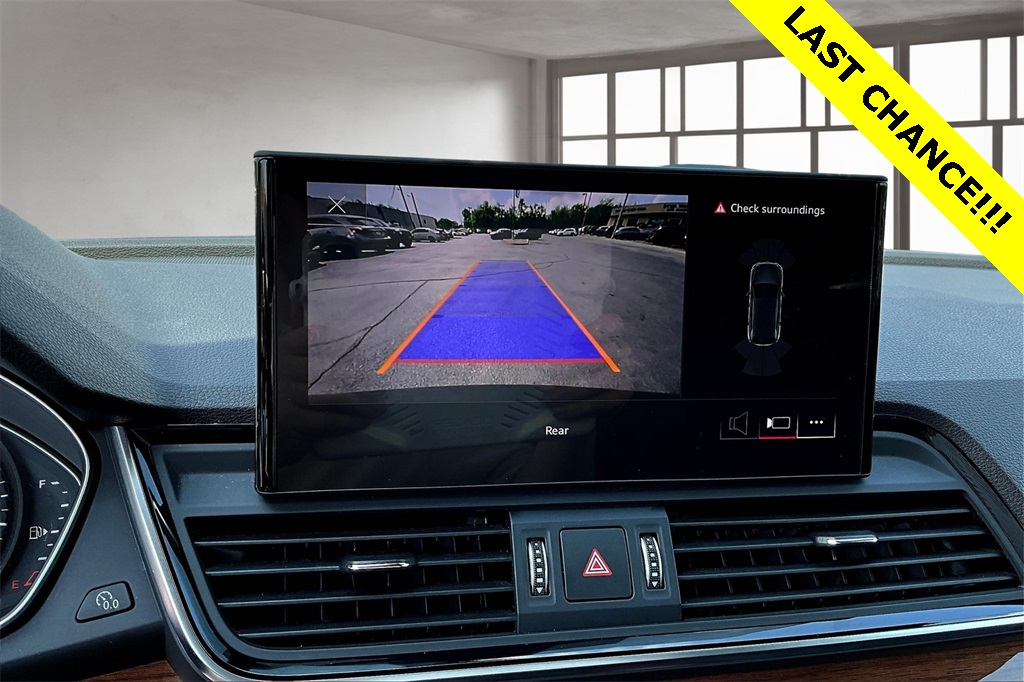 Vehicle image 21 of 36