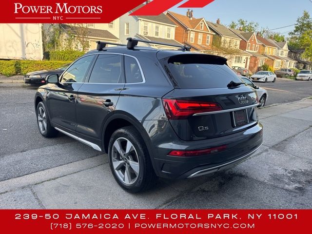 Vehicle image 7 of 45