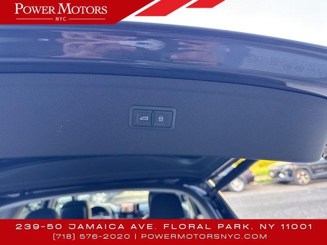 Vehicle image 24 of 45