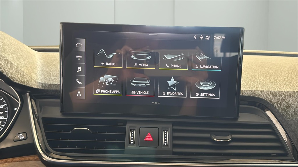 Vehicle image 18 of 29