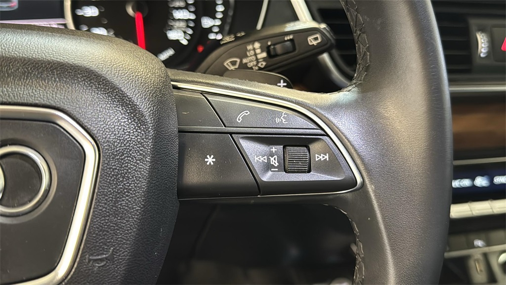 Vehicle image 16 of 29