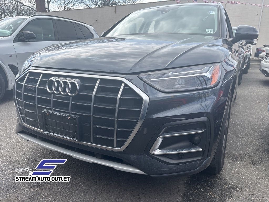 Vehicle image 8 of 37