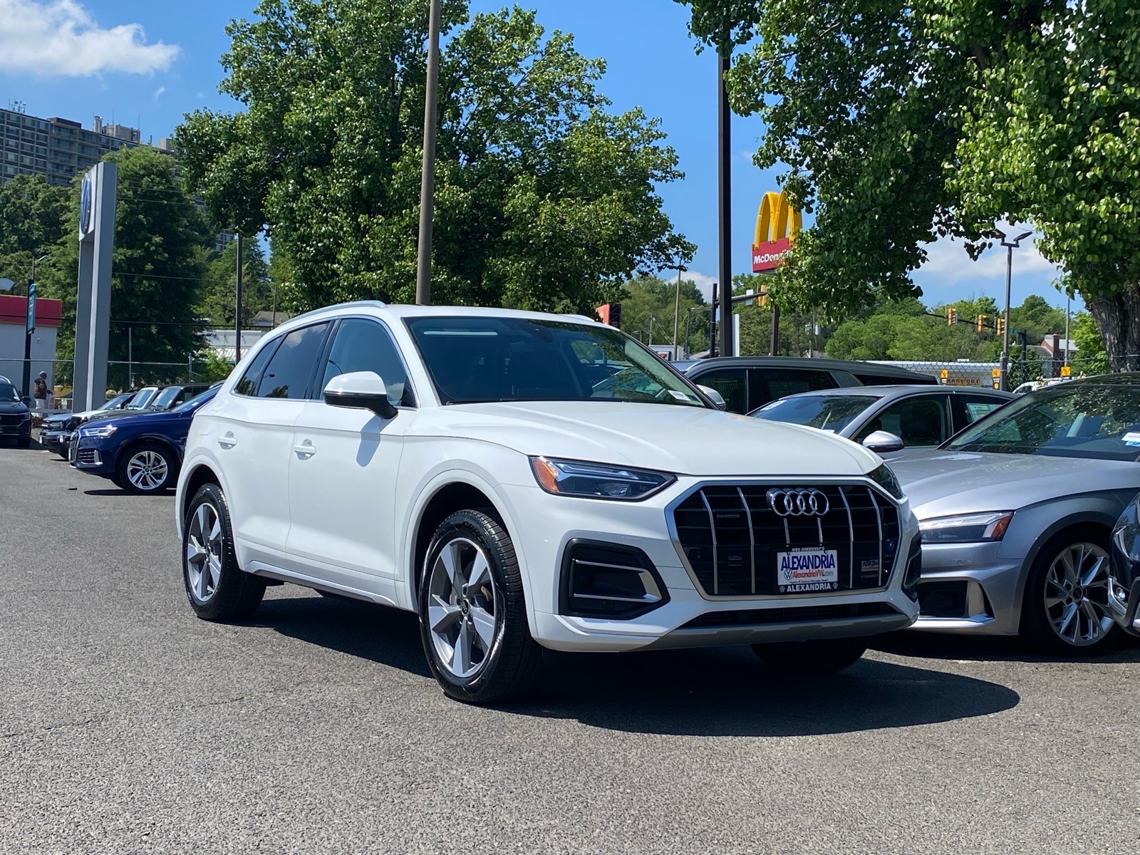 2023 Audi Q5 Premium Image 1 of 21