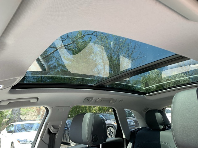 Vehicle image 29 of 46