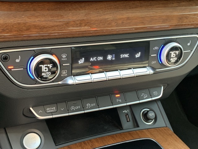 Vehicle image 37 of 46