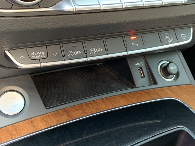 Vehicle image 38 of 46