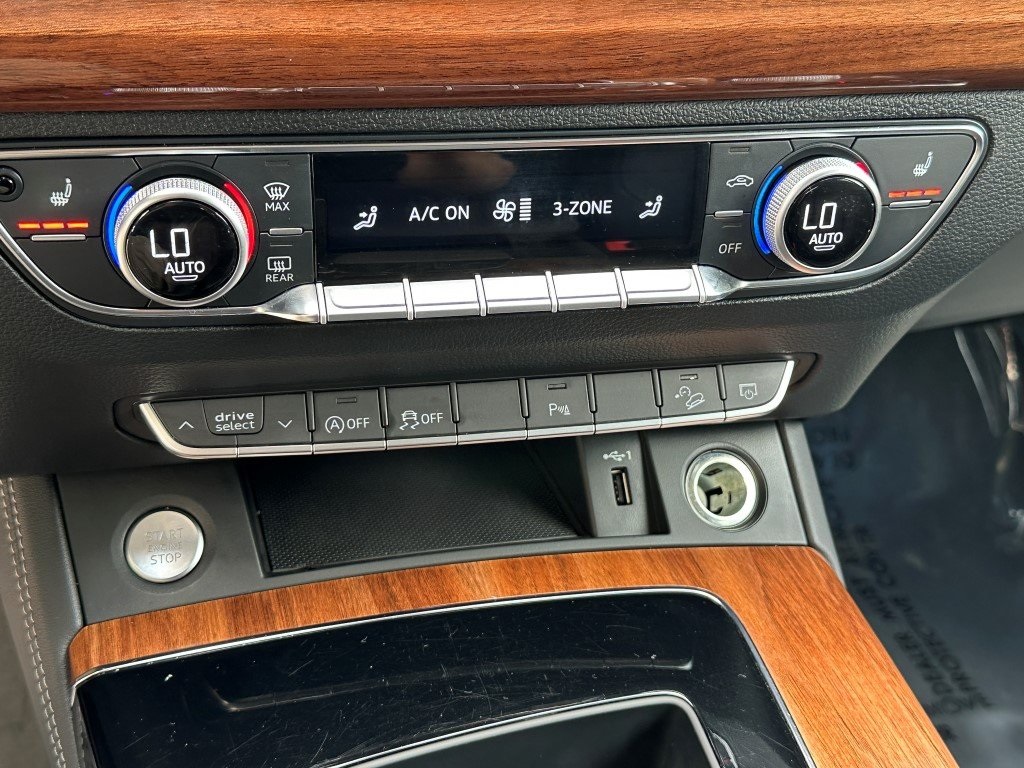 Vehicle image 28 of 31