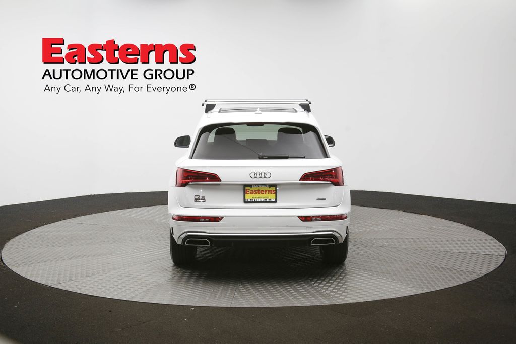 Vehicle image 27 of 63