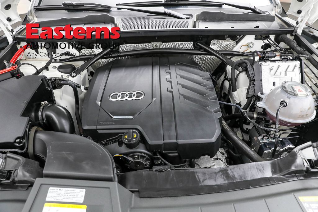 Vehicle image 37 of 63