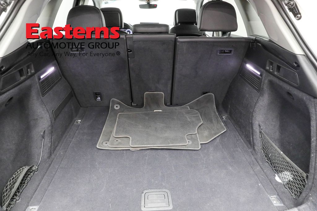 Vehicle image 39 of 63