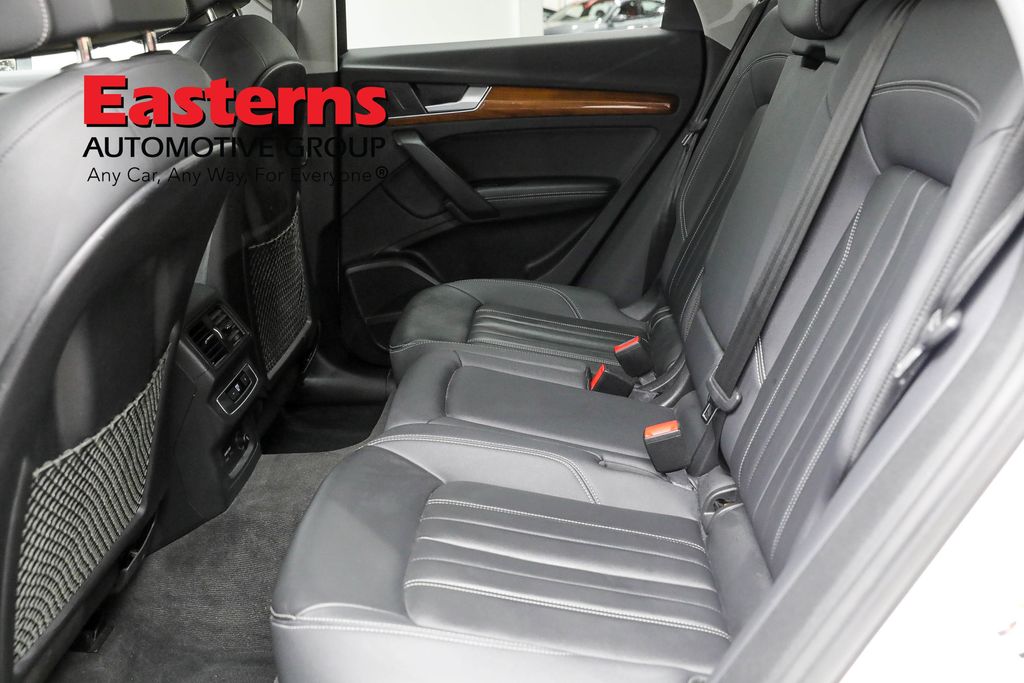 Vehicle image 50 of 63