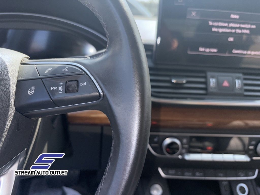 Vehicle image 26 of 34
