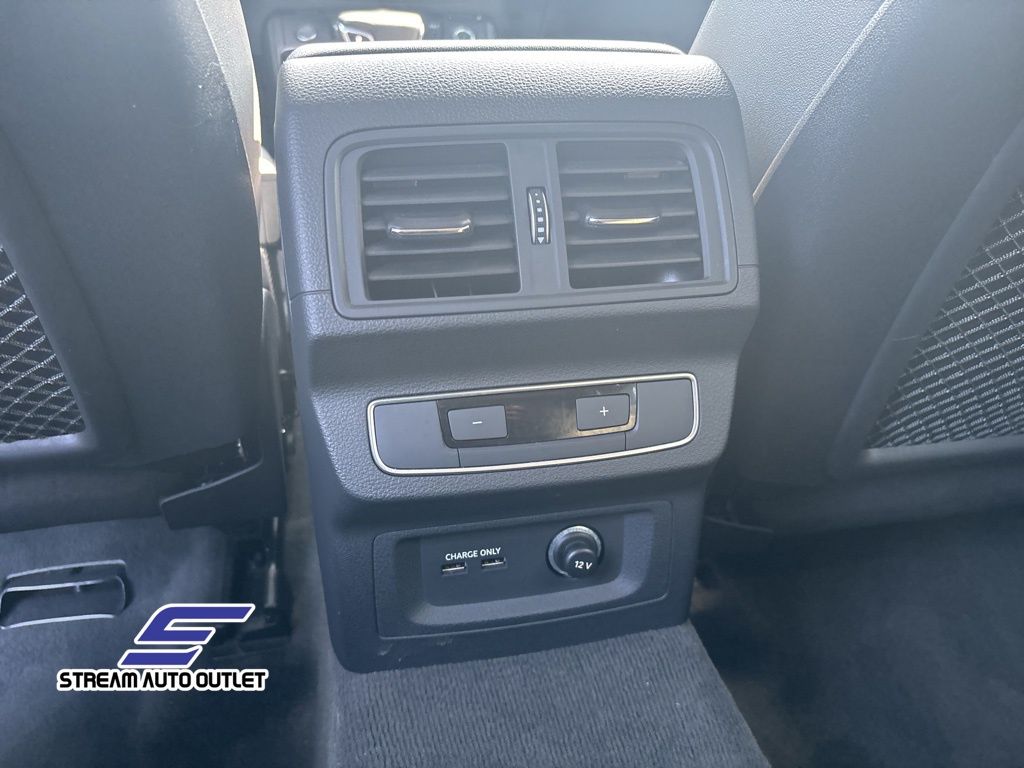Vehicle image 34 of 34