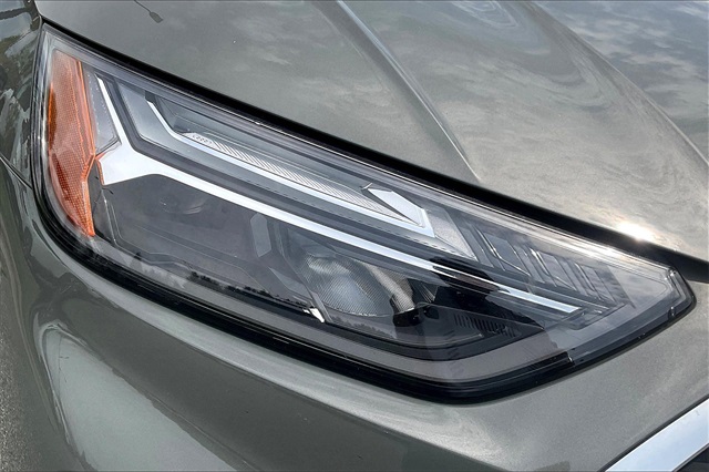 Vehicle image 29 of 34