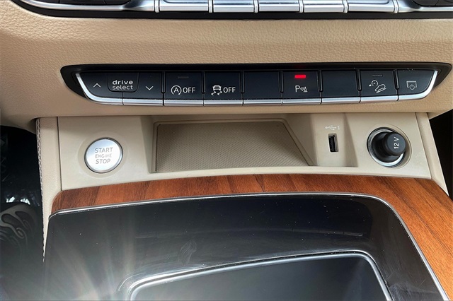 Vehicle image 31 of 34