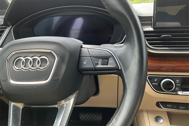 Vehicle image 19 of 34