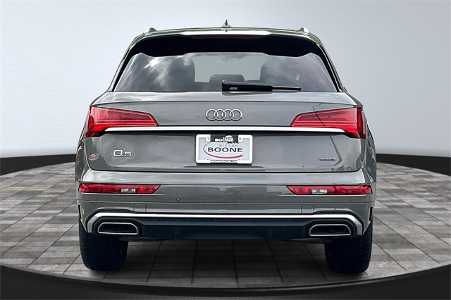 Vehicle image 5 of 34