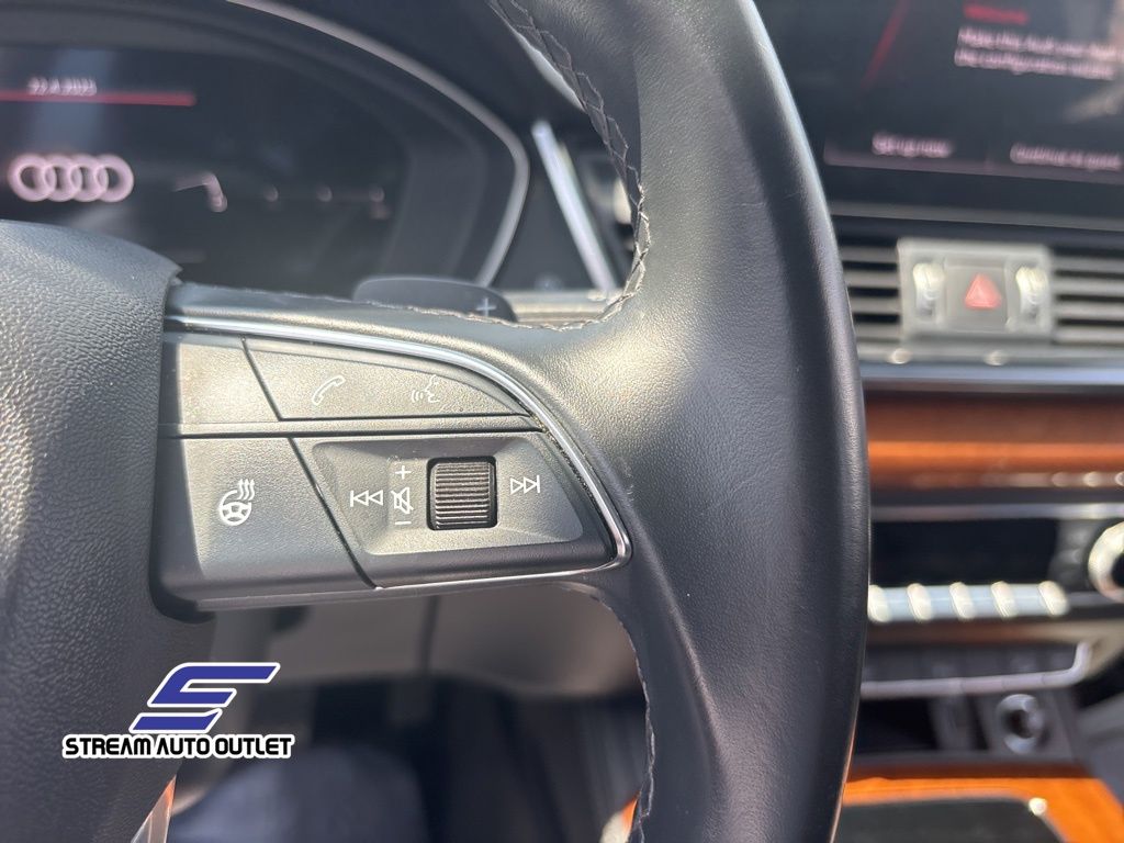 Vehicle image 27 of 34
