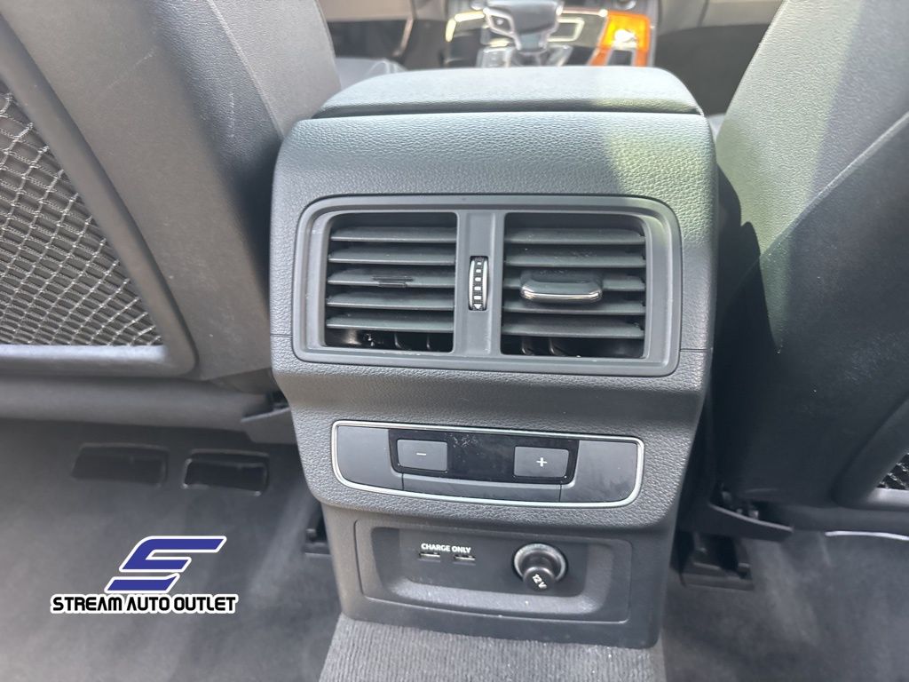 Vehicle image 16 of 34