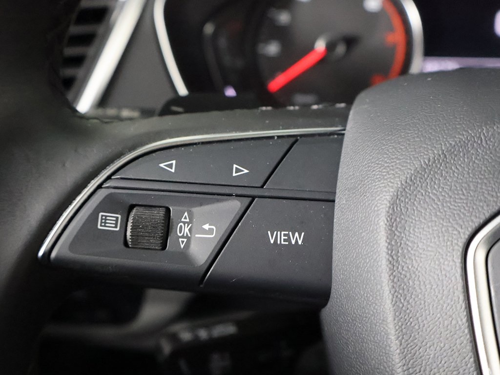 Vehicle image 41 of 59