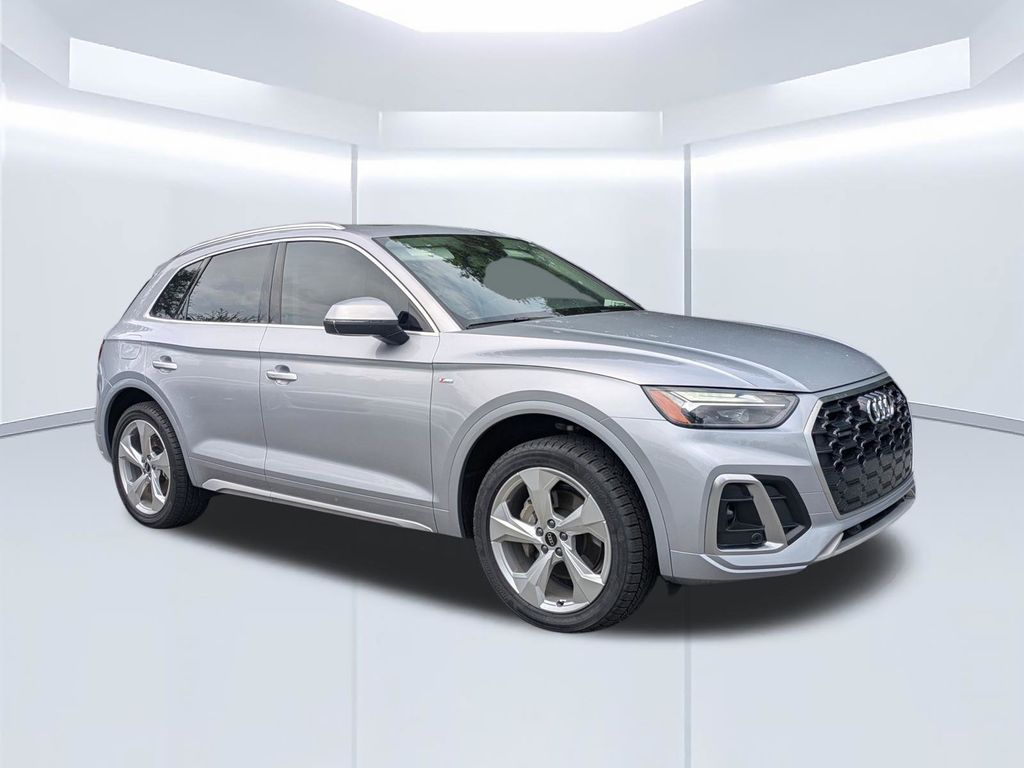 2023 Audi Q5 S Line Premium Plus Image 3 of 29