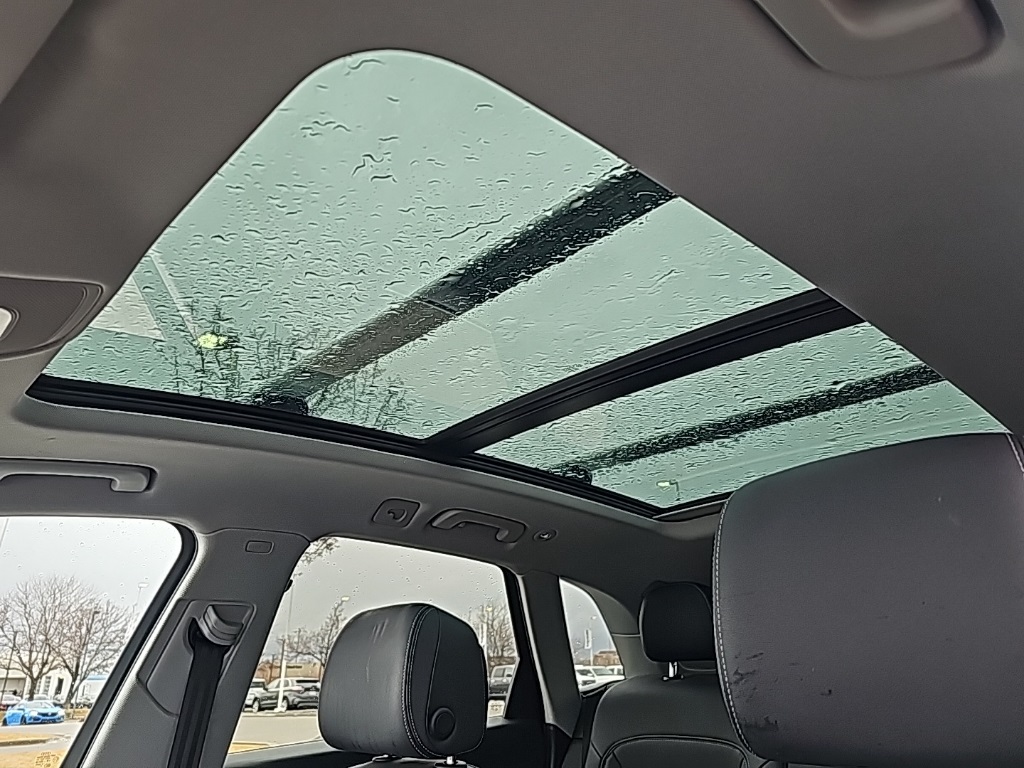Vehicle image 20 of 36