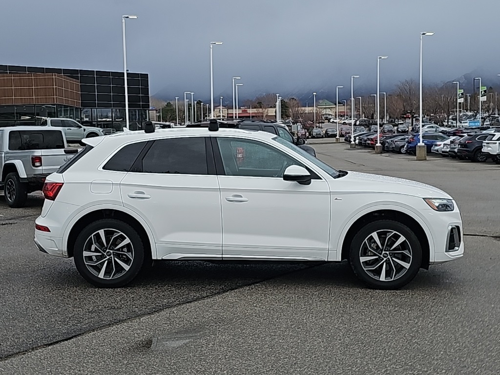 Vehicle image 4 of 36