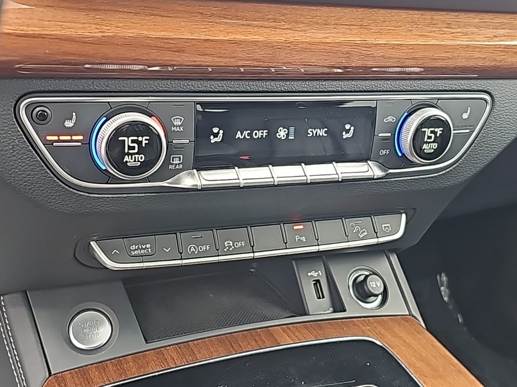 Vehicle image 18 of 36