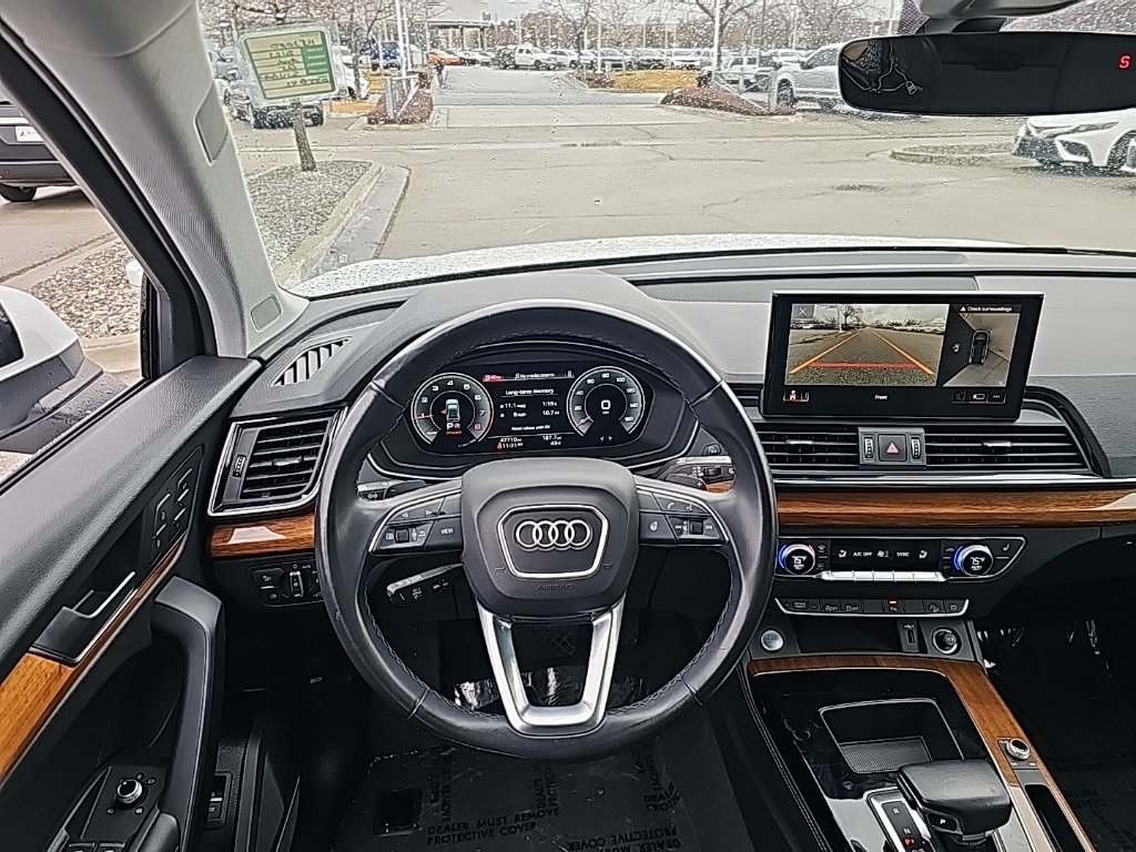 Vehicle image 22 of 36