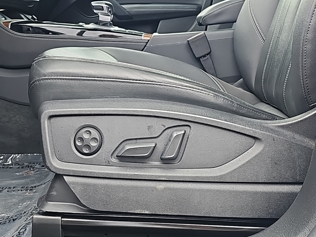 Vehicle image 11 of 36