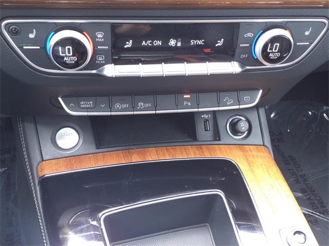 Vehicle image 15 of 32