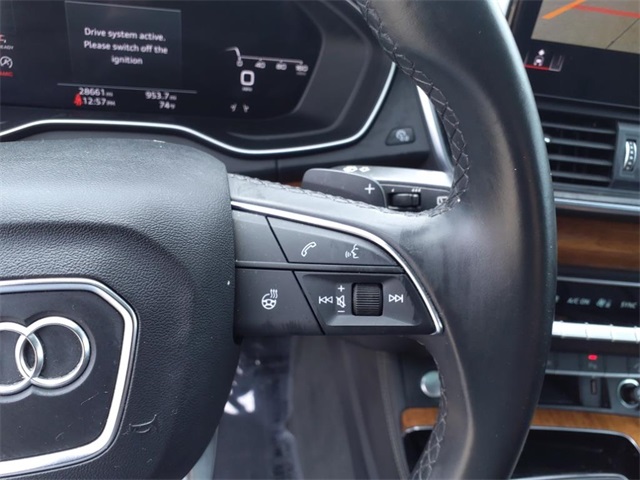 Vehicle image 20 of 32