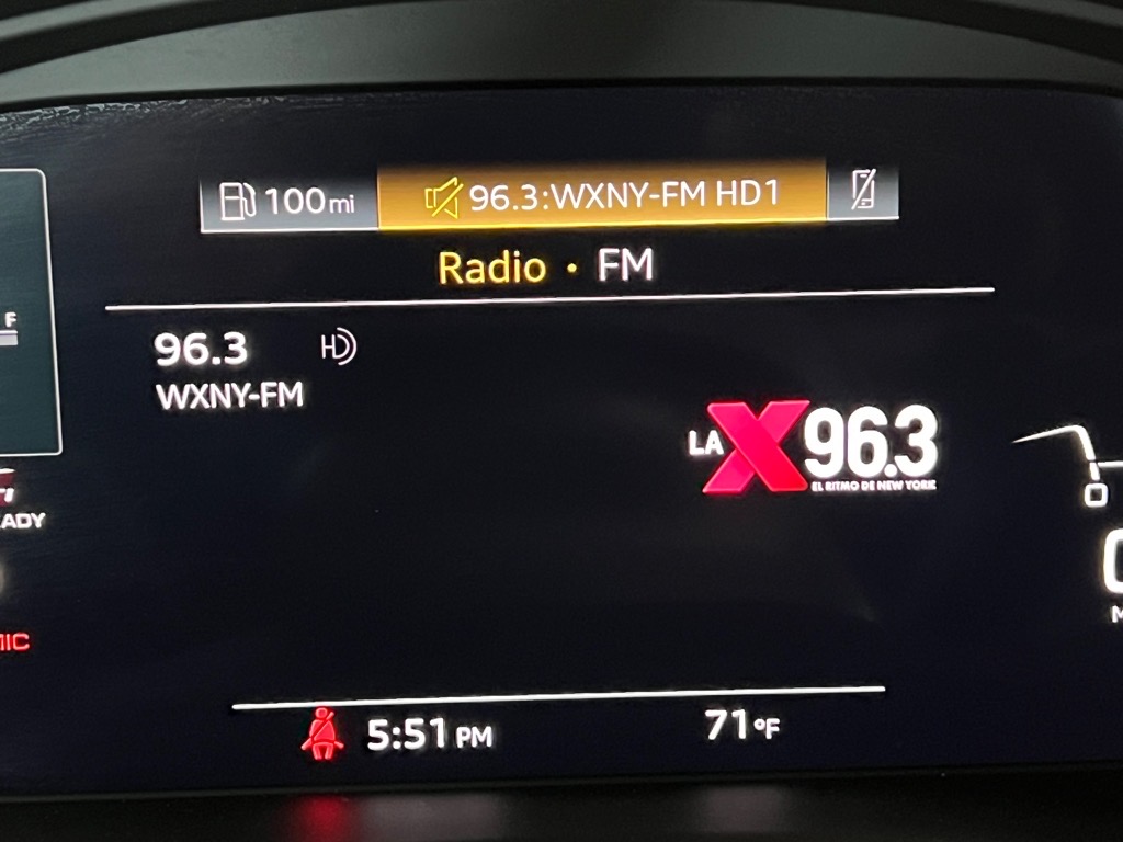 Vehicle image 11 of 25