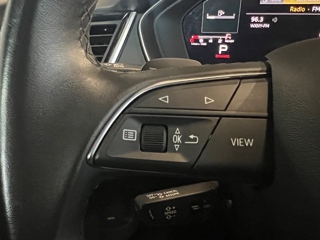 Vehicle image 9 of 25