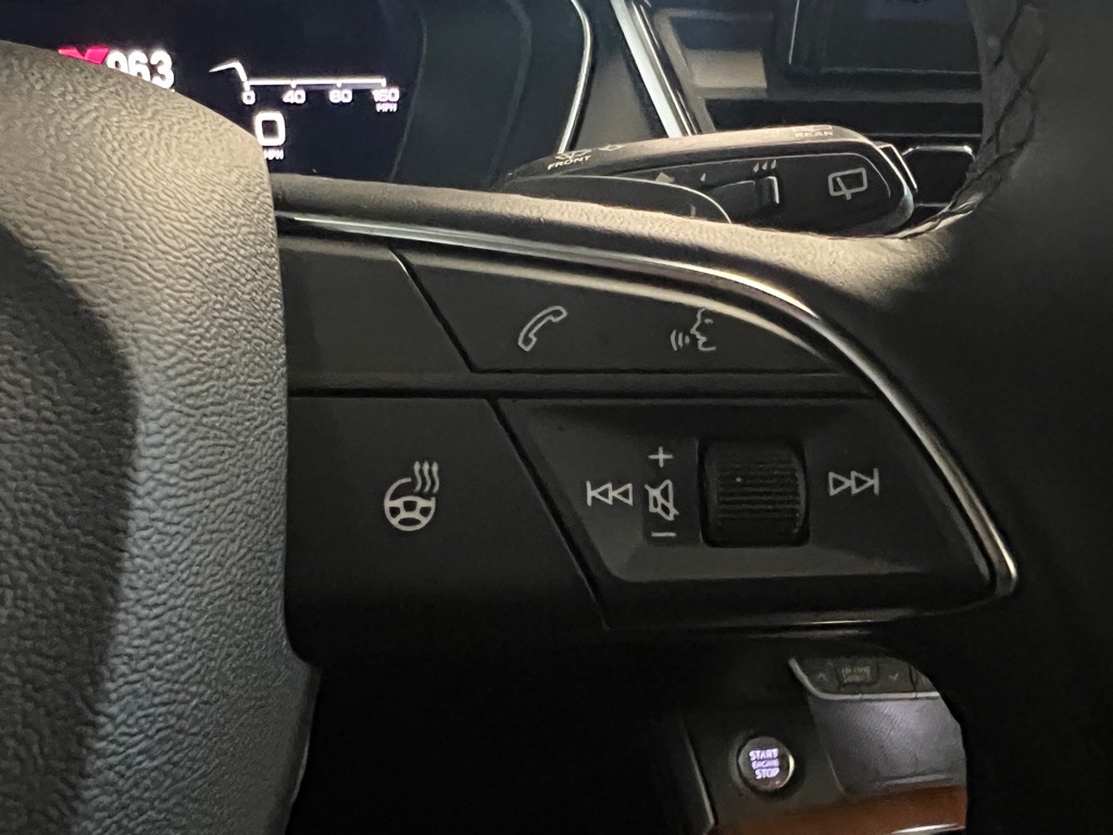 Vehicle image 10 of 25