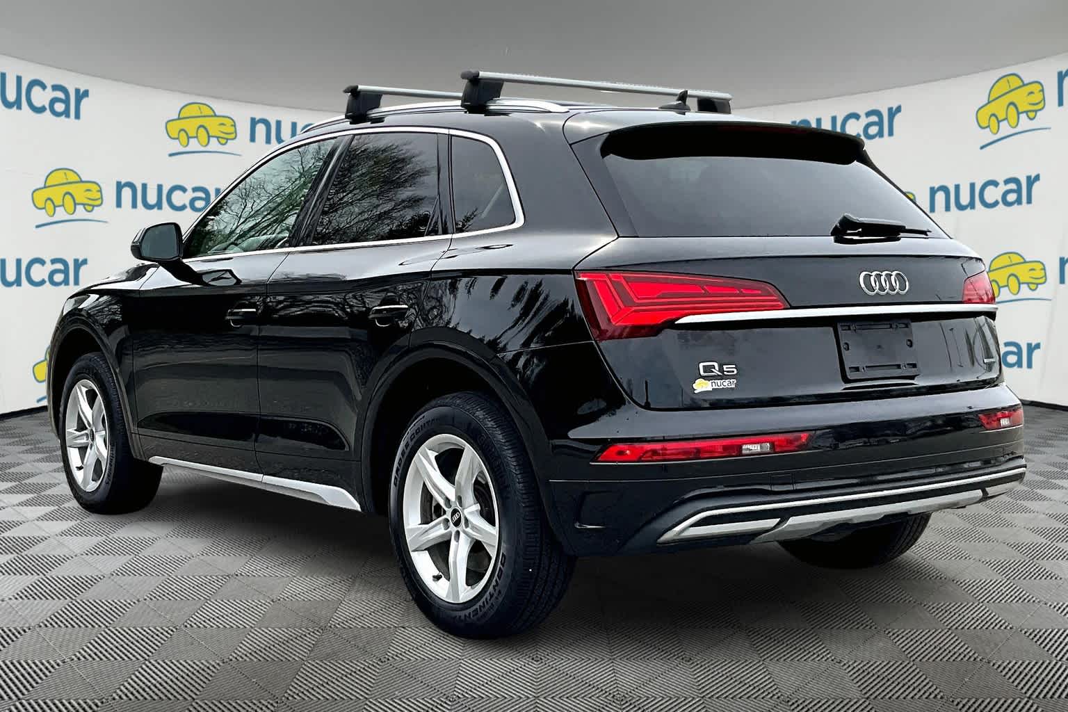 Vehicle image 6 of 36