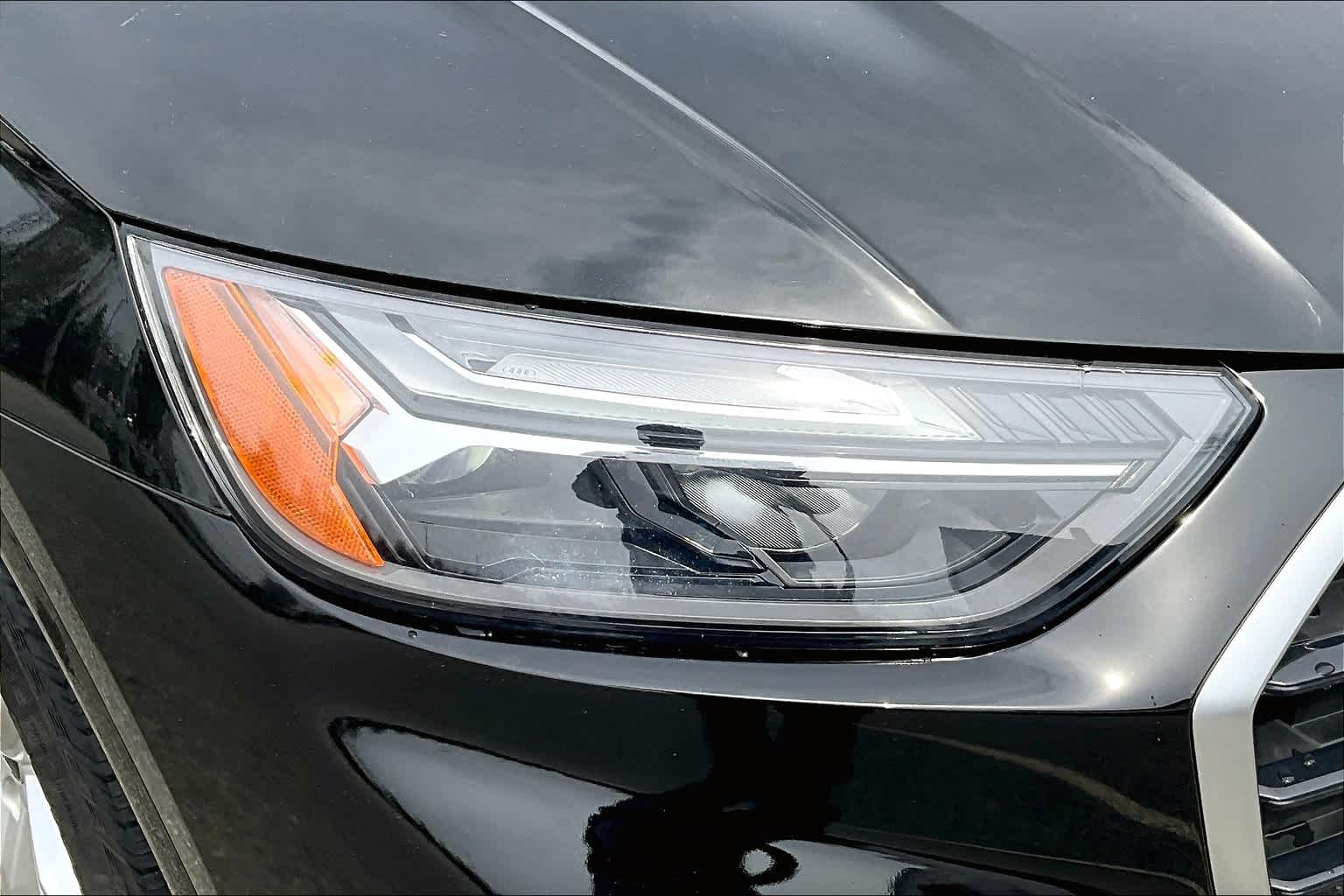Vehicle image 33 of 36