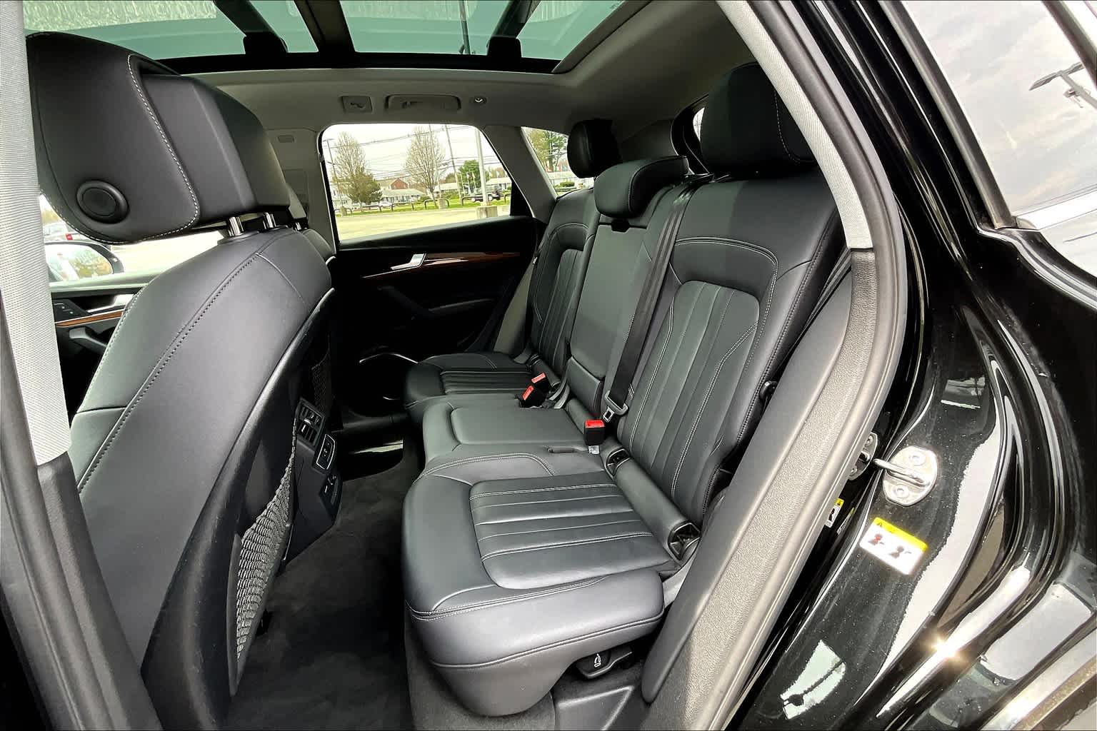 Vehicle image 15 of 36