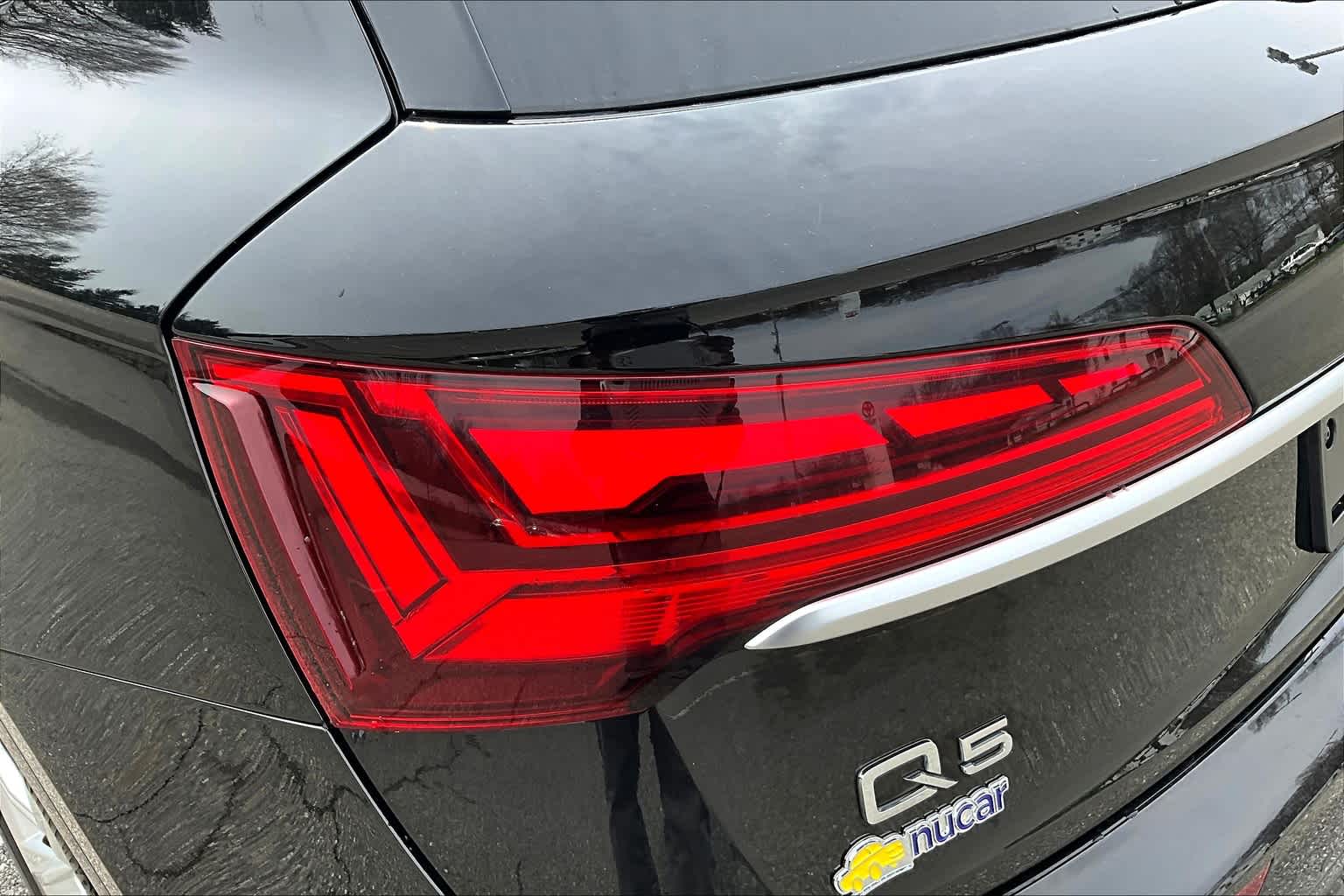 Vehicle image 34 of 36