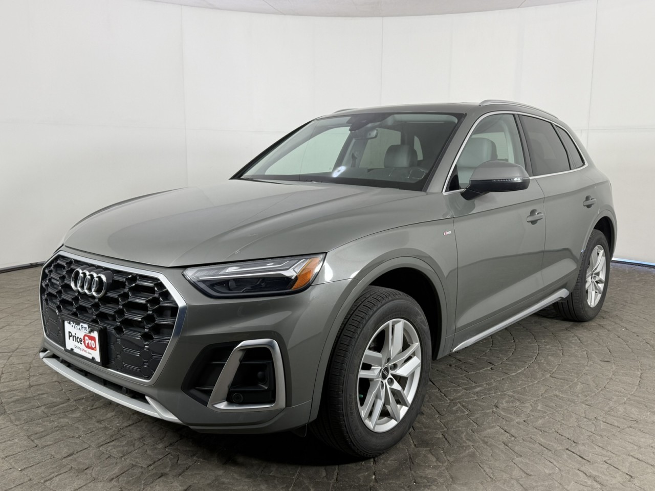 2023 Audi Q5 S Line Premium Image 1 of 20